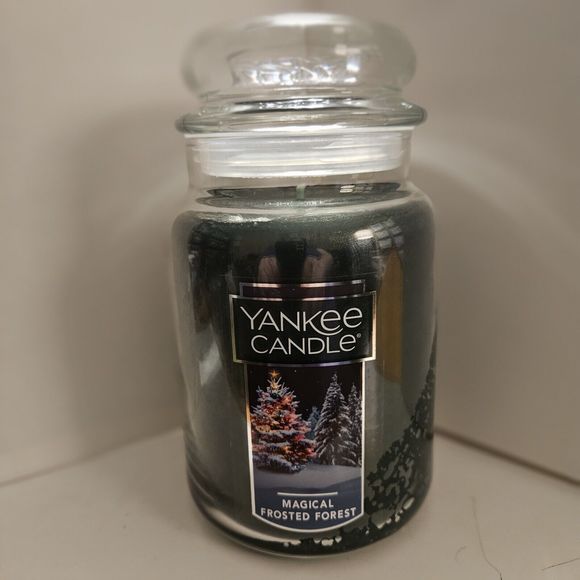 Yankee Candle Magical Frosted Forest Large Jar 22oz Holiday Fast Ship Green - Picture 1 of 3